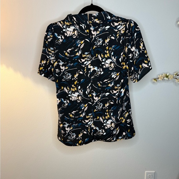 Halogen Tops - Halogen Floral Print Short Sleeve Blouse | Black Multi | XS